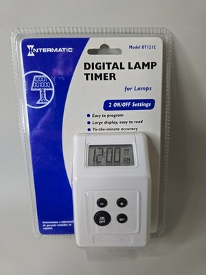 One Intermatic Programmable Digital Lamp Timer 2 On / Off Settings DT121C New