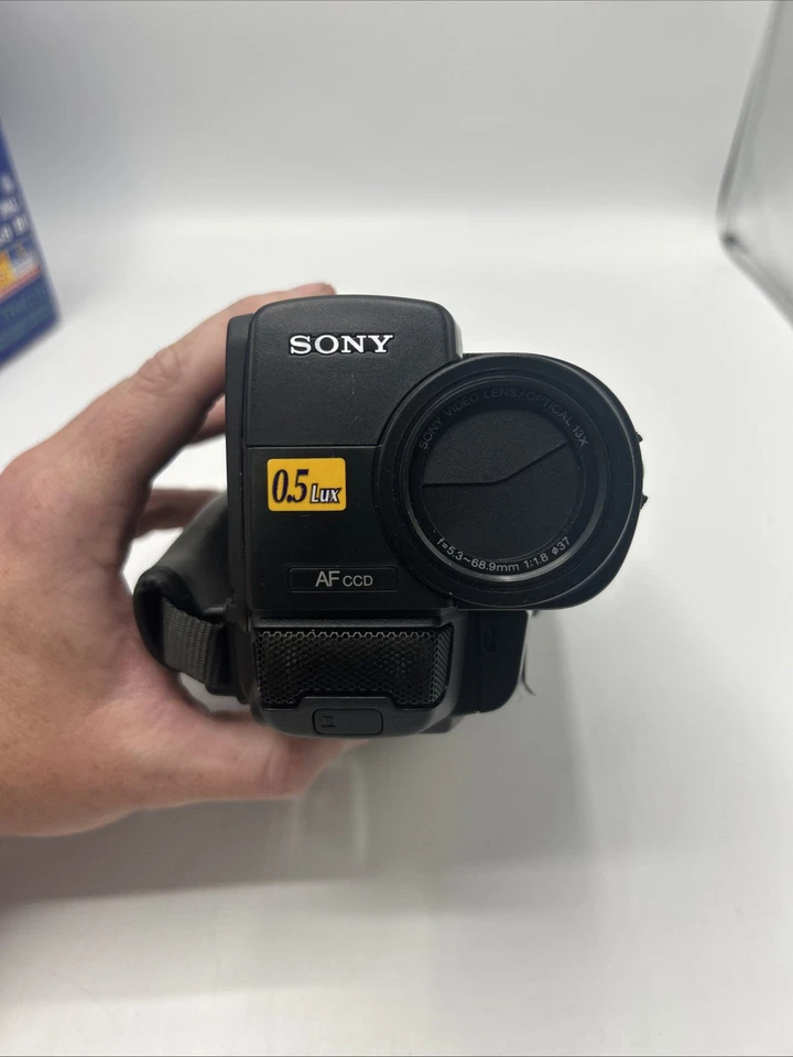 SONY HANDYCAM CCD-TR401E CAMCORDER VIDEO 8 CAMERA 8MM ANALOGUE TAPE - Image 4 of 4