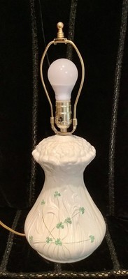 Vintage Belleek Shamrock Clover & Daisy Flower Design Irish Porcelain Table Lamp