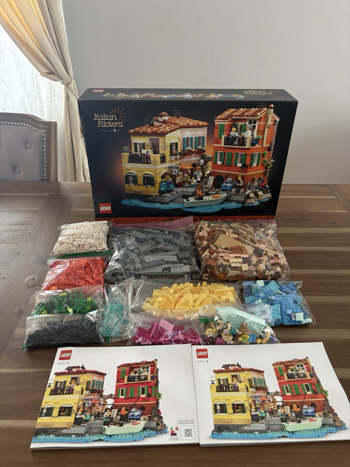 LEGO Ideas Italian Riviera 21359 100% Complete Set W/ Manual & Box & Minifigs