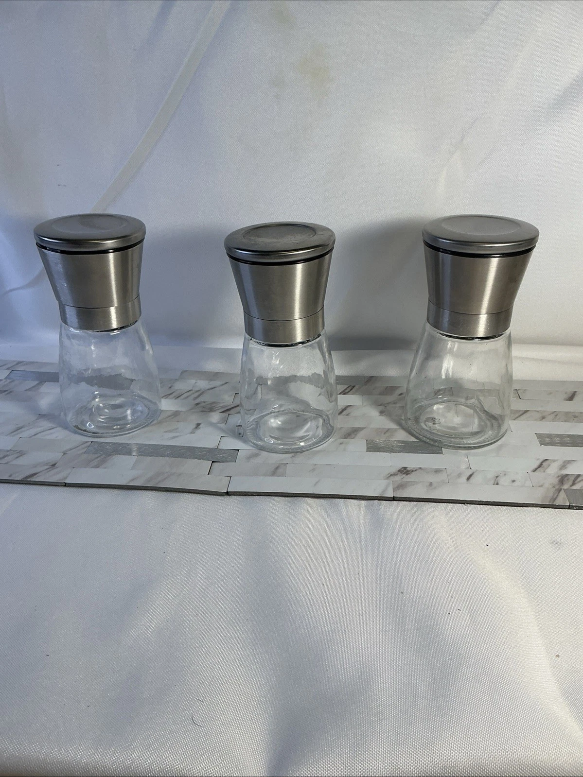 SET OF 3 GLASS BOTTOM SPICE GRINDERS 5 1/2” TALL