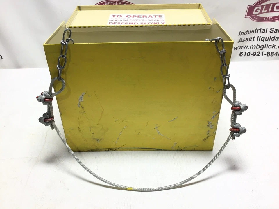 Escalera de cadena contra incendios de emergencia St. Pierre Manufacturing de acero inoxidable Foto 4 de 4