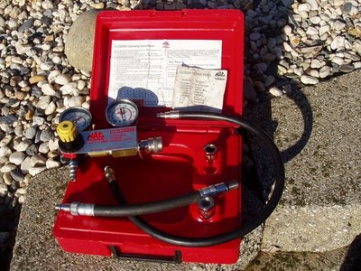 MAC TOOLS DIFFERENTIAL CYLINDER PRESSURE TESTER CLD200M-6 with SNAP-ON MT26J300