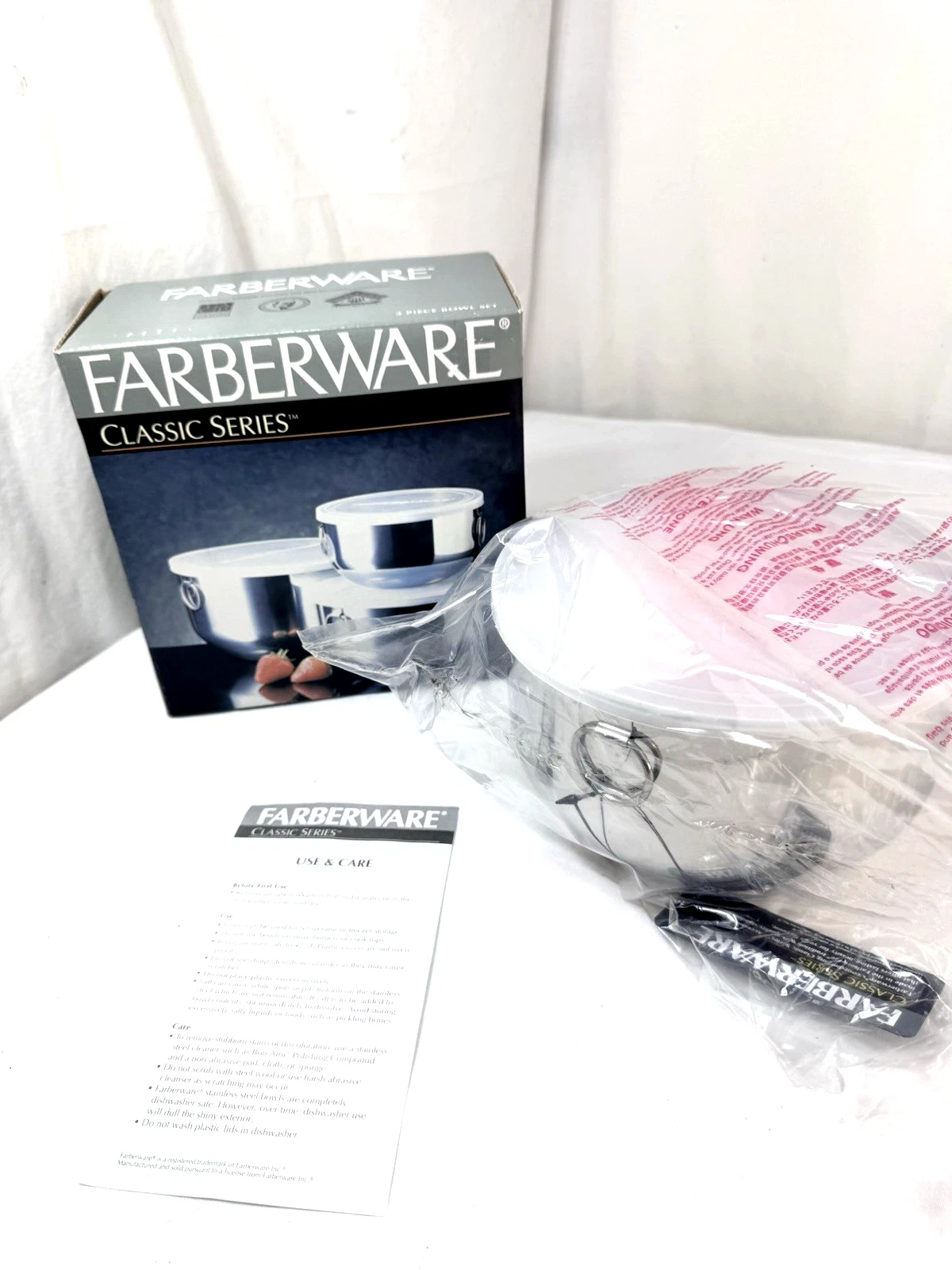 3 Vtg Farberware Mixing Bowls Thumb Rings w Lids Stainless Steel New in Box FSh