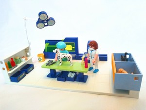 playmobil operating theatre