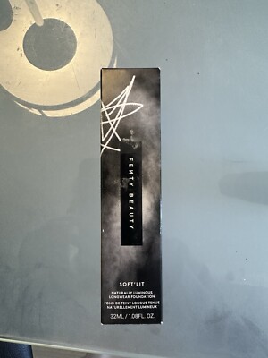 Fenty Beauty Soft Lit  Foundation Nr. 210