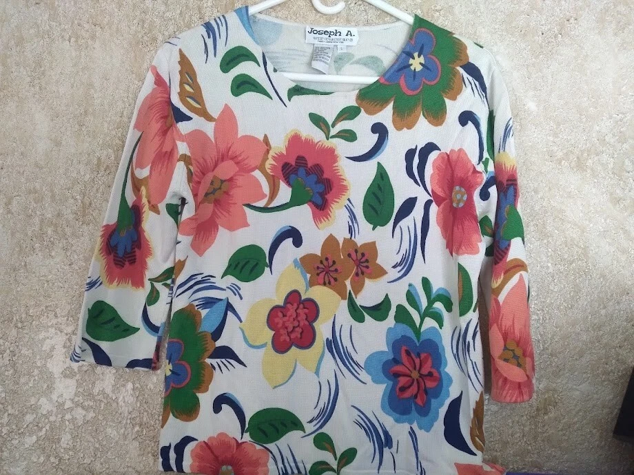 Joseph A Vintage Silk Blend Knit Top Women's Size L Flowers Print