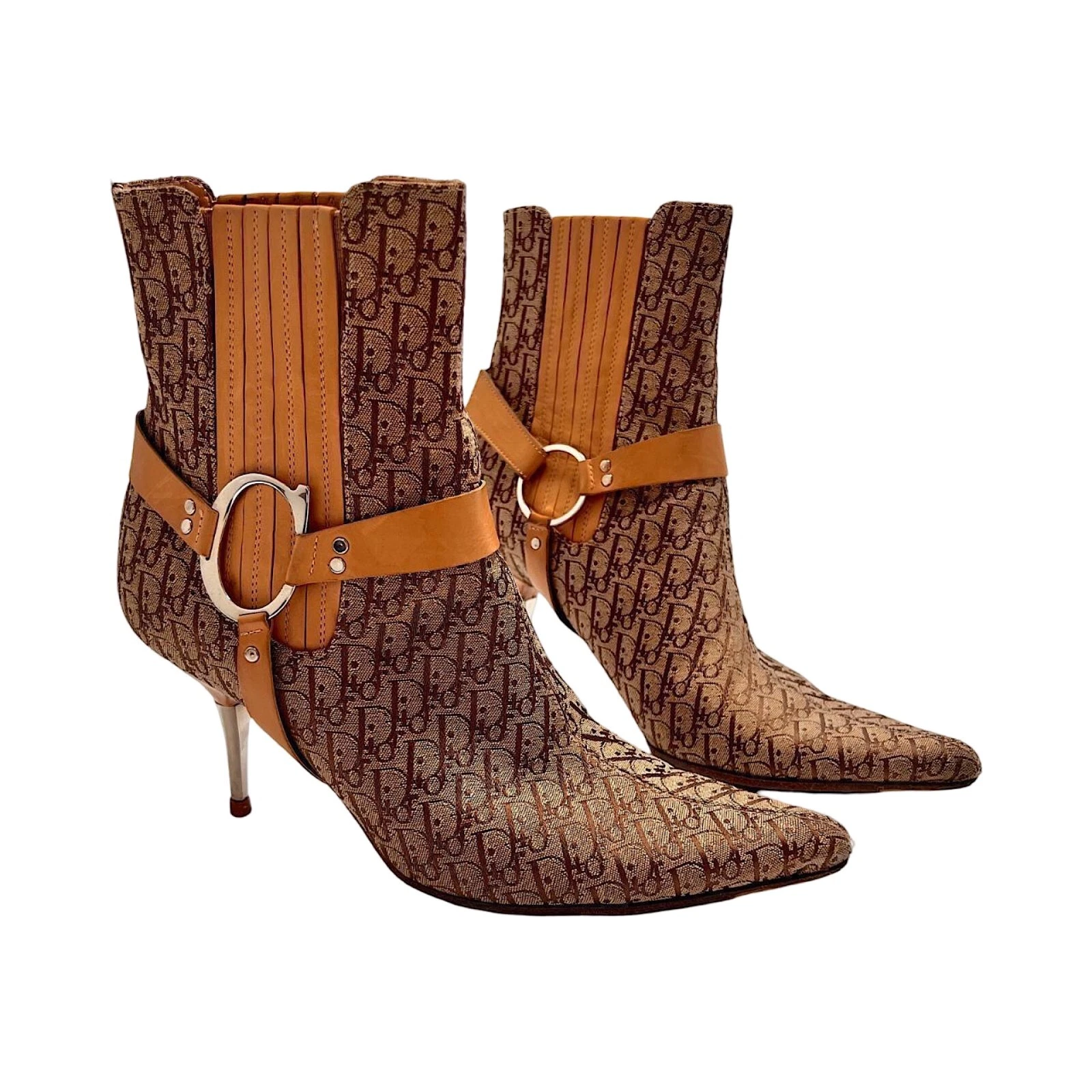 Bottes Dior logo 36/3 monogramme pointu cheville beige marron foncé vintage Galliano
