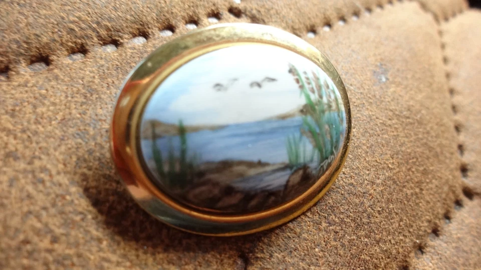 Vintage Brosche mit Miniaturmalerei Bodden Meer See Möve HANDGEMALT & SIGNIERT!! - Bild 4 von 4