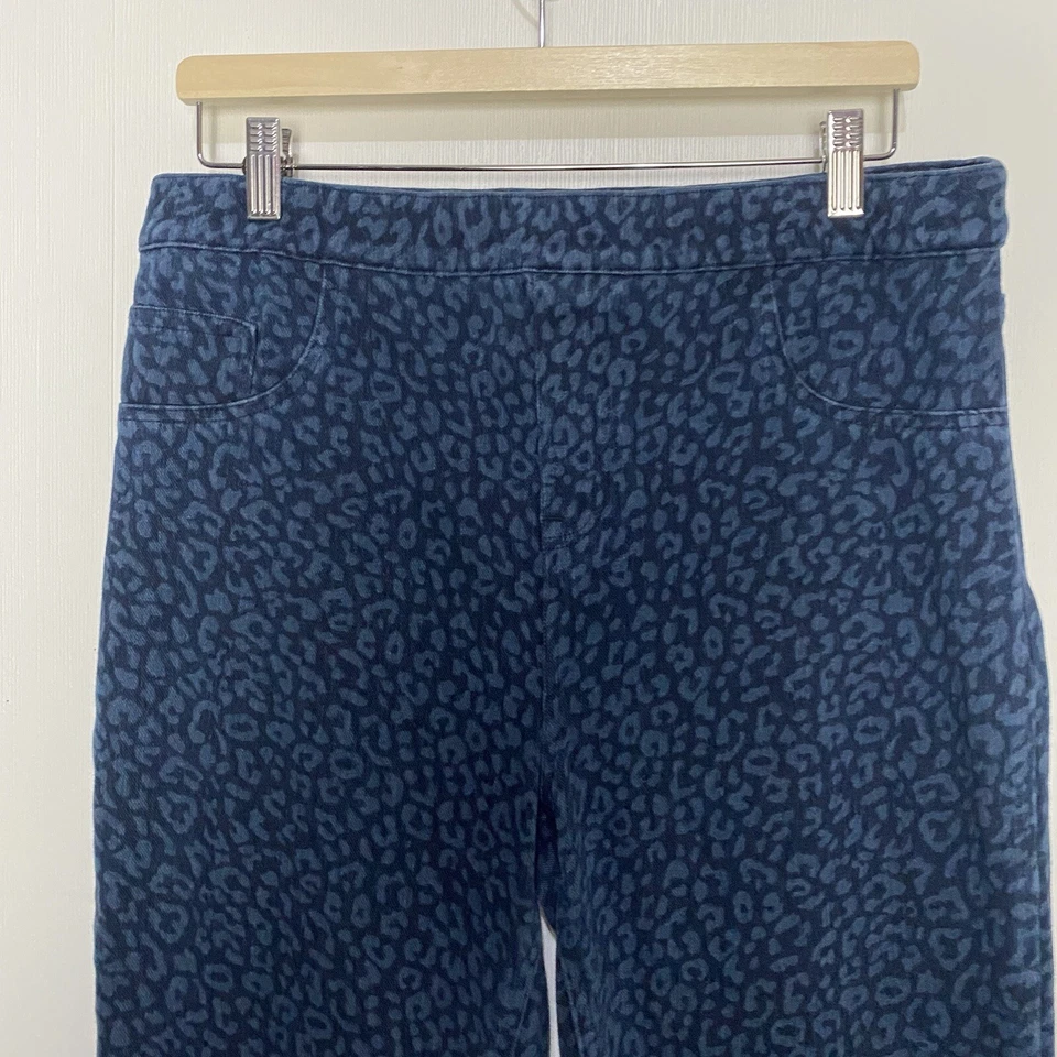 Spanx Women’s Blue Animal Print Stretch Pull-On Cotton Blend Pants Size XL. - Image 2 of 4