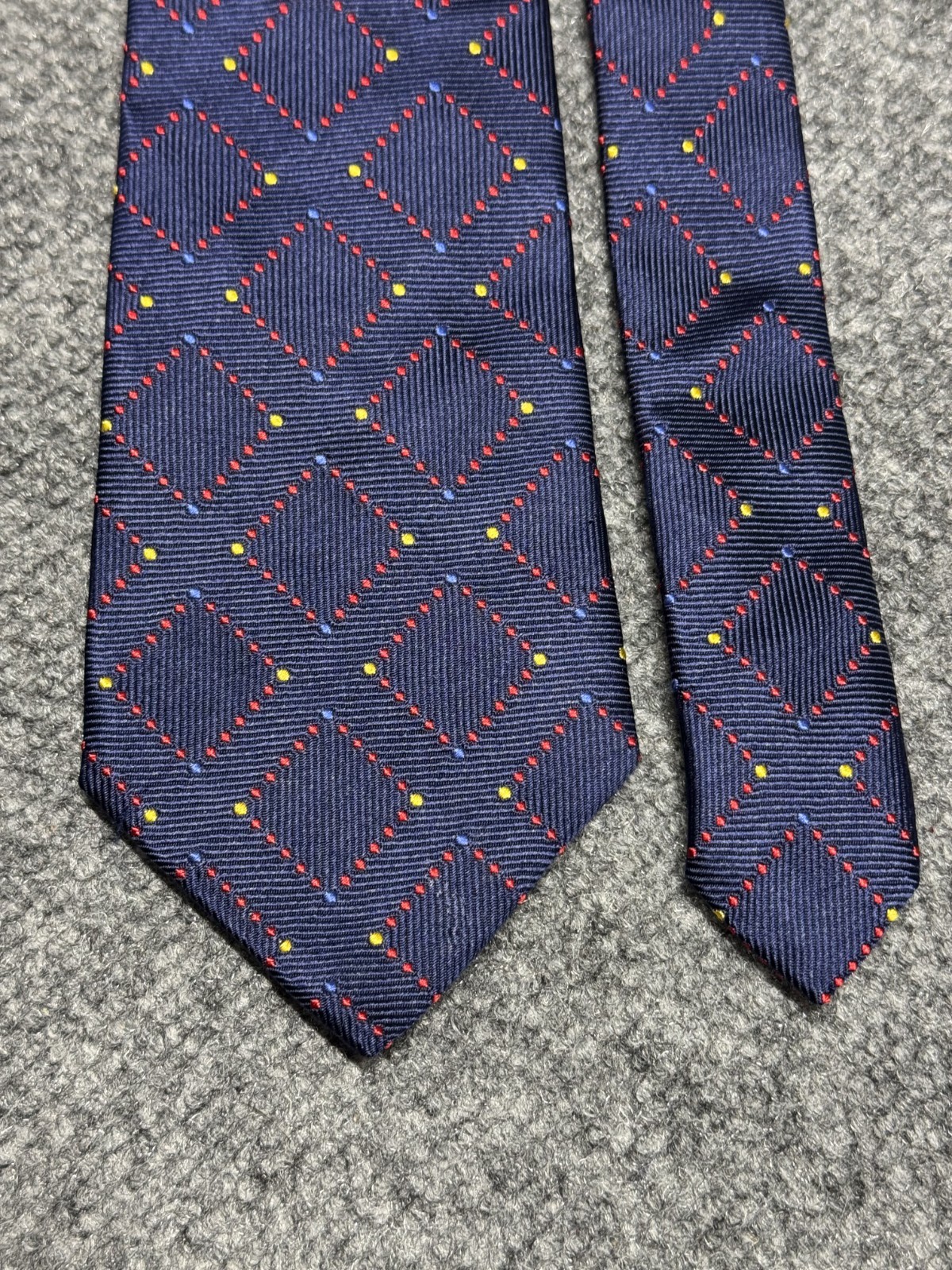 Turnbull Asser Hand Made 100% Silk Luxury Elegance England Neck Tie 3.5" x 58"