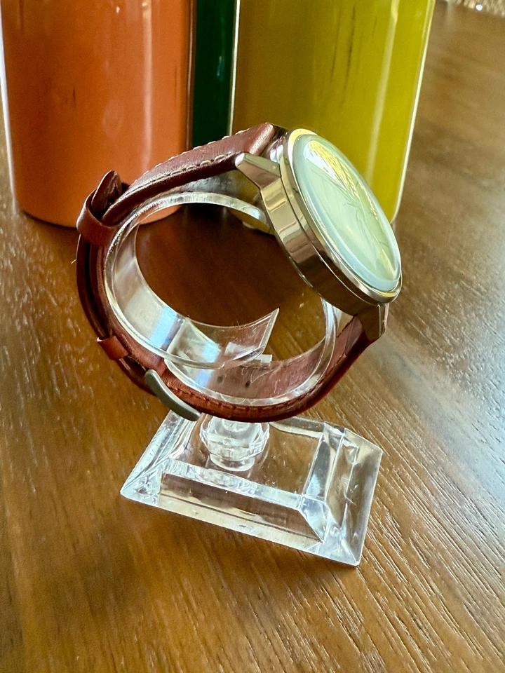 RARO Agotado Reloj Tsovet SVT-CN38 Esfera Verde Correa Cuero Tostado Movimiento Suizo Foto 3 de 4