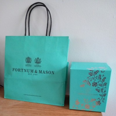 Fortnum & Mason versilberte Teedose 9,5 cm/3,75 Zoll. Plus F&M Geschenktüte.