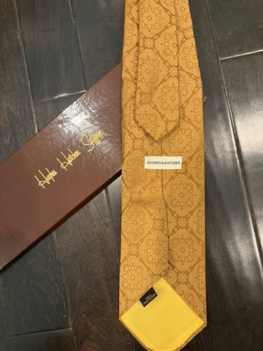 Vintage Hughes & Hatcher Necktie 1970’s GOLD new!