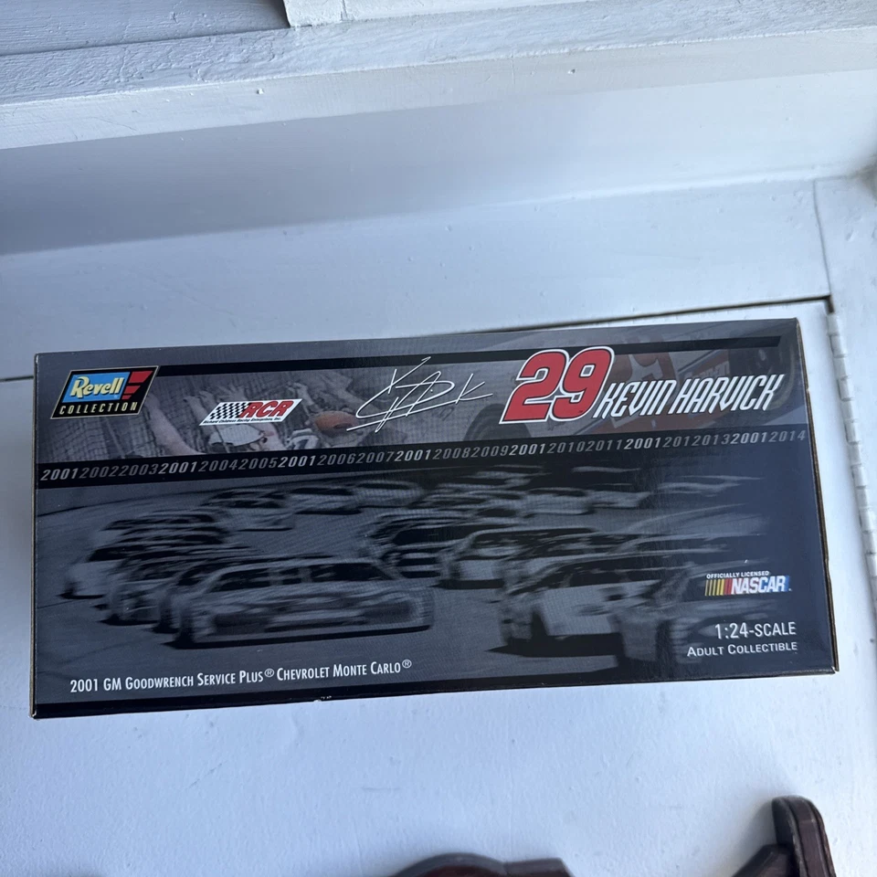 Revell Kevin Harvick #29 2001 Gm Goodwrench Service Plus Monte Carlo #1/17.000 Foto 2 de 4