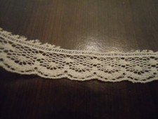 Ecru Flat Lace Scalloped Bottom Edge 3/8  Wide X 2.58 Yards