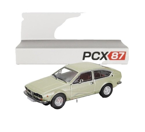 TOGI Italy 1970s Red ALFA ROMEO SPIDER 2000 1:23 Scale Car with
