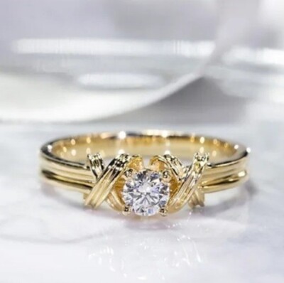 NEU GOLD RING MIT CZ MITTELSTEIN VERZIERT X JEDE SEITE DES STEINS GR 60 S
