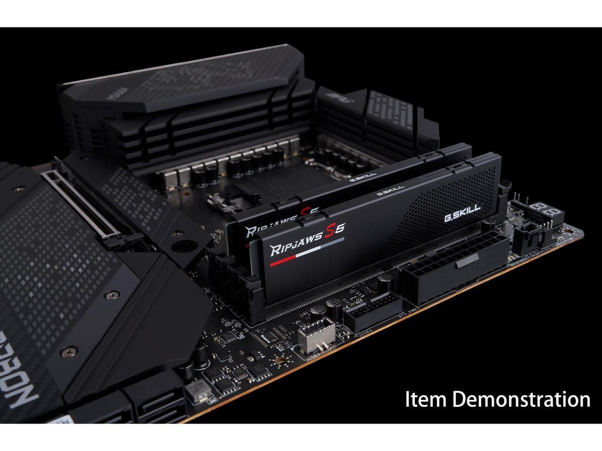 メモリー G.Skill S5 DDR5 6000MHz 32GB(16GB*2) G.SKILL Trident Z5 RGB 32GB 2 x 16GB 288-Pin DDR5 PC5 57600
