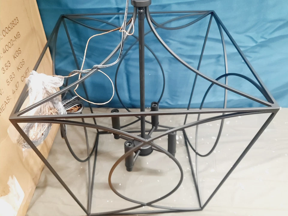 Millennium Lighting 4002 Tracy 4 灯 16 英寸 W 锥形蜡烛风格 - 黑色 — 第 4/4 张图片