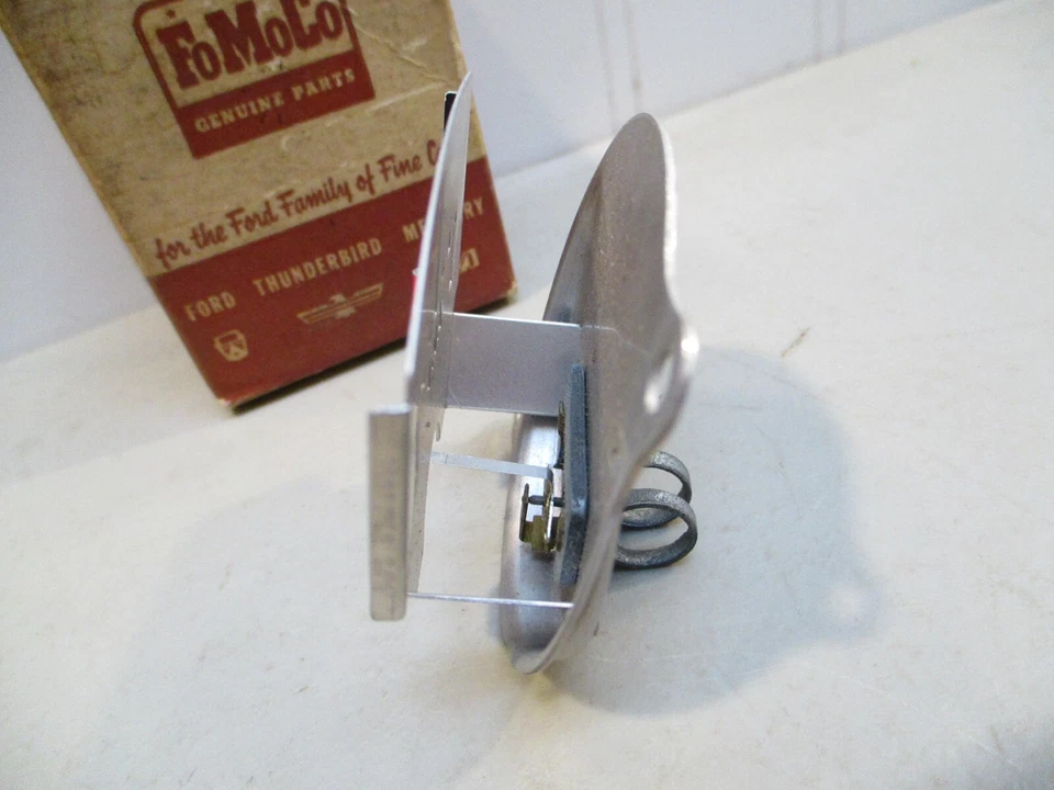 FORD 1952-1953 MEDIDOR AMPLIFICADOR COCHE DE PASAJEROS NUEVO EN CAJA MAINLINE CRESTLINE Foto 3 de 4