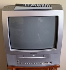 Toshiba MD13Q42 13" CRT TV DVD Combo with Remote Retro Gaming Tube TV