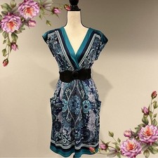 Paisley print v-neck dress with belt