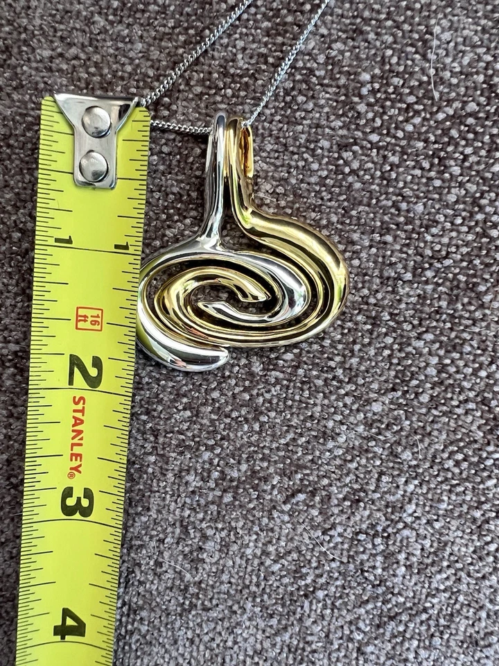 "Collar de diseñador para mujer enchapado en rodio de oro blanco y amarillo de 18 quilates en dos tonos" Foto 3 de 4