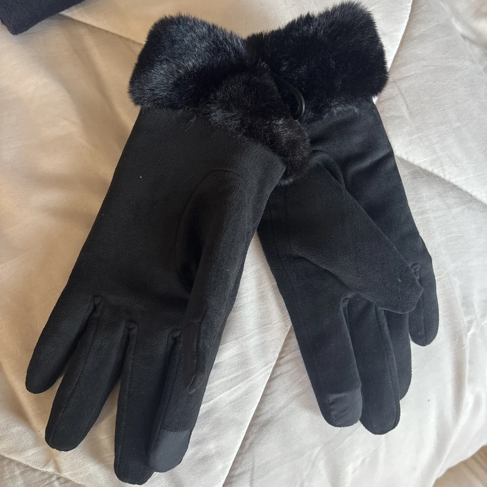 West Loop Men's Knit Glove 3M Thinsulate One Size Black Faux Suede Glove Pair - Image 2 of 4