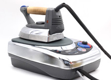 De'Longhi Bügeleisen mit Dampfbügelstation Stiromeglio Master Chrome