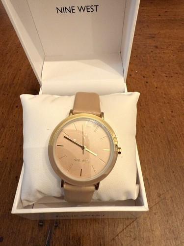 Nine West Watch, Big Face, WORKING! - Picture 2 of 4