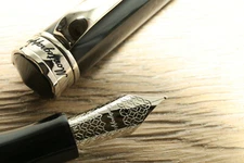 Montegrappa "NEROUNO" Fountain Pen, NIB: 18 k White Gold/ B, Black, MSRP 715$