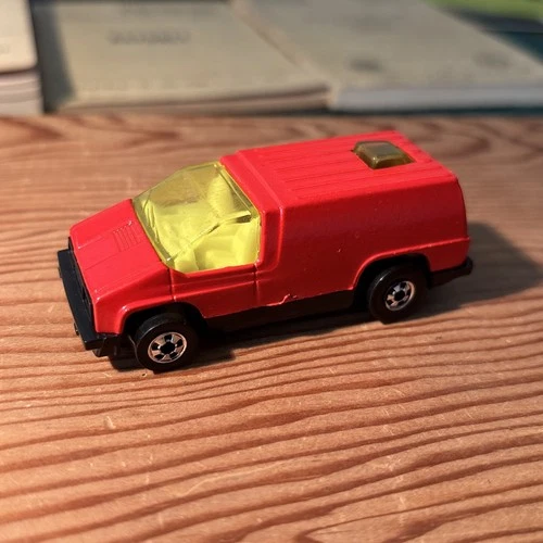 Hot Wheels Vintage Speed Machines Inside Story Van Red Yellow Window BW Mal 1978
