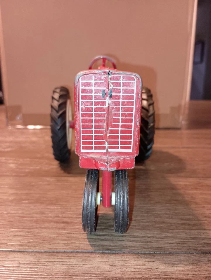 De colección 1:16 Die-Cast Rojo Ertl Cosechadora Internacional Juguete Granja Tractor 8" de Largo Foto 3 de 4