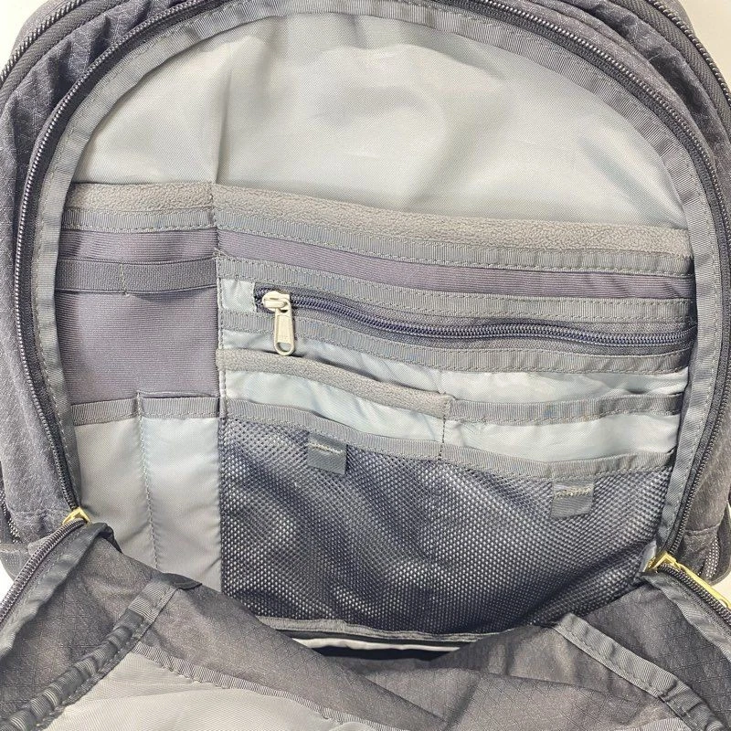 Mochila de náilon e poliéster The North Face cinza hexagon FlexVent Recon - Imagem 4 de 4