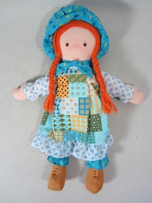 Vintage 1974 Holly Hobbie Amtoy Cloth Rag Doll Patchwork Dress Yarn Hair 13''