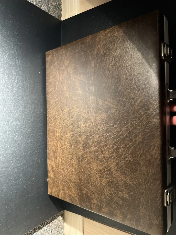 Vintage Berlitz Spanish Language Course Cassettes Books Verb Finder in Case - Image 4 of 4