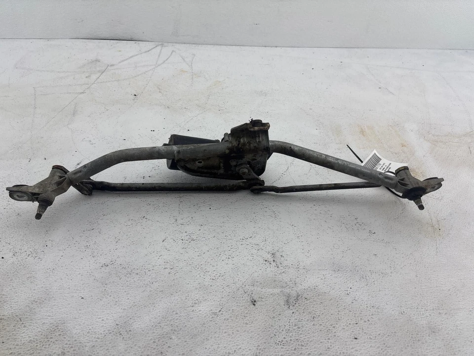 2000-2002 Audi S4 Windshield Wiper Linkage & Motor OEM 8D01-955-113-C - Image 4 of 4