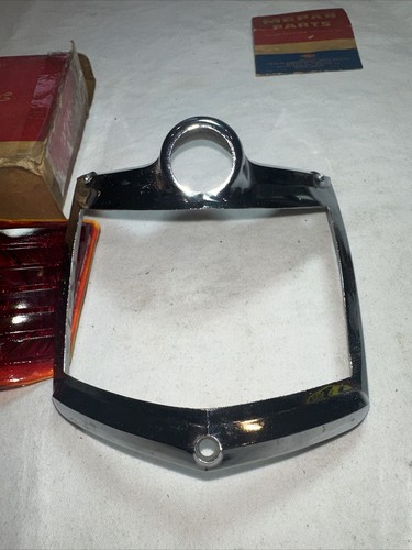 1939 DeSoto Left Taillight Bezel and Lens N O S MoPar - Bild 3 von 15