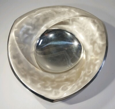 BEAUTIFUL WMF IKORA GERMANY SILVERPLATE FOOTED BOWL, 10 3/4'' DIA X 2 1/3'' HIGH