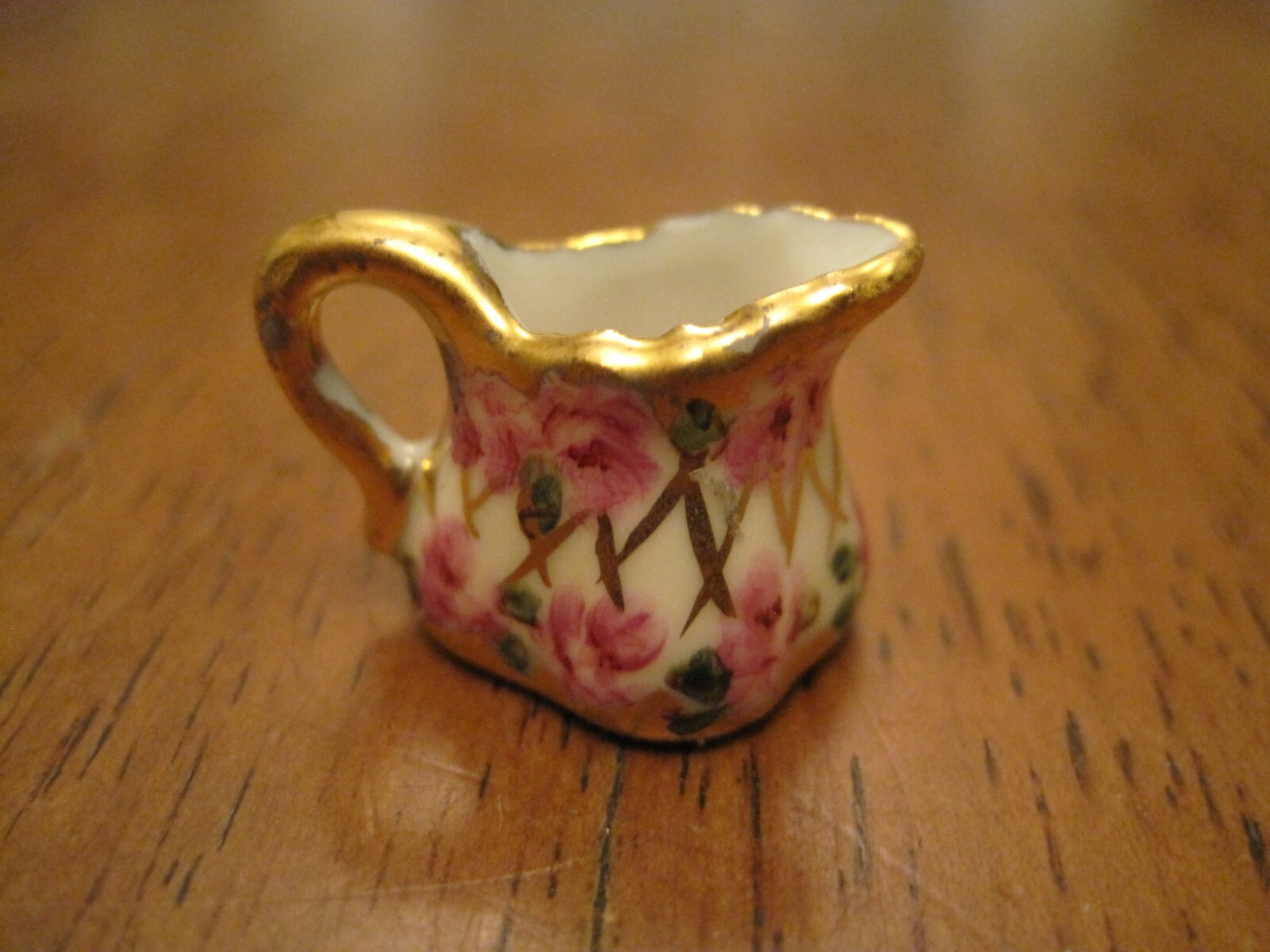 VTG Dollhouse Miniature Floral Pitcher w/ Gold Gilt Ni-Glo Nicole Minnick 1:12
