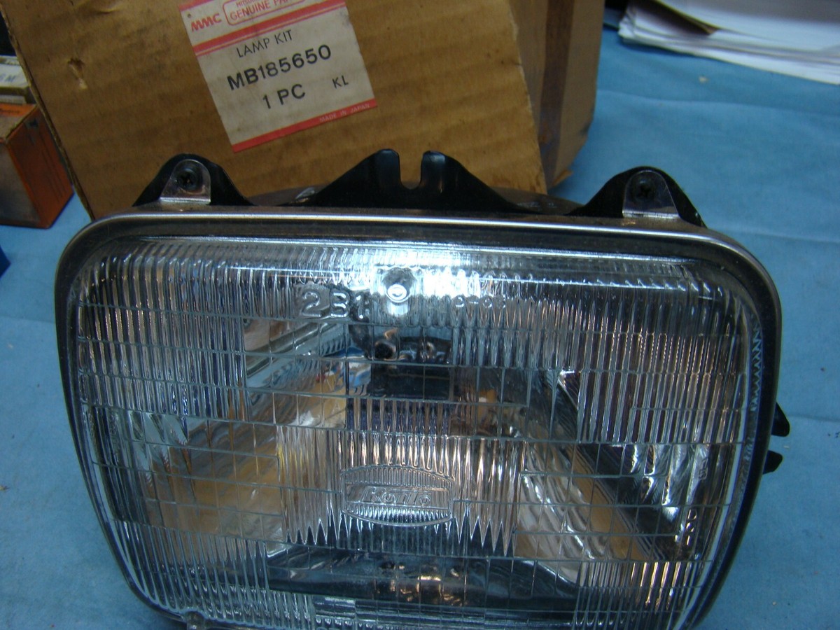 MB185650 fits Mighty Max Ram 50 Headlamp Light LEFT NOS New in Box 