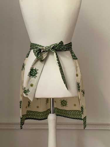 Handmade Homemade Green & Ivory Floral Cotton Tie Back Kitchen Half Apron - Picture 7 of 12