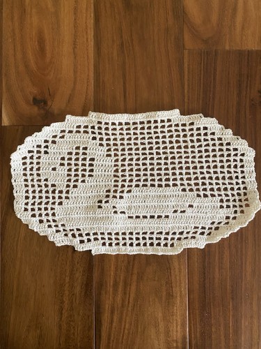 VTG Handmade Crochet Swan Filet Doily White MINT