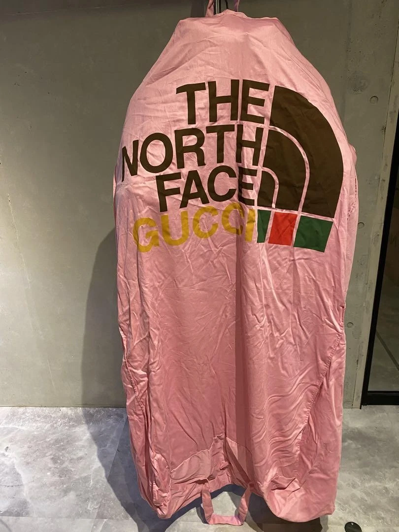Piumino Gucci The North Face ad incastro modello Gg logo ricamo