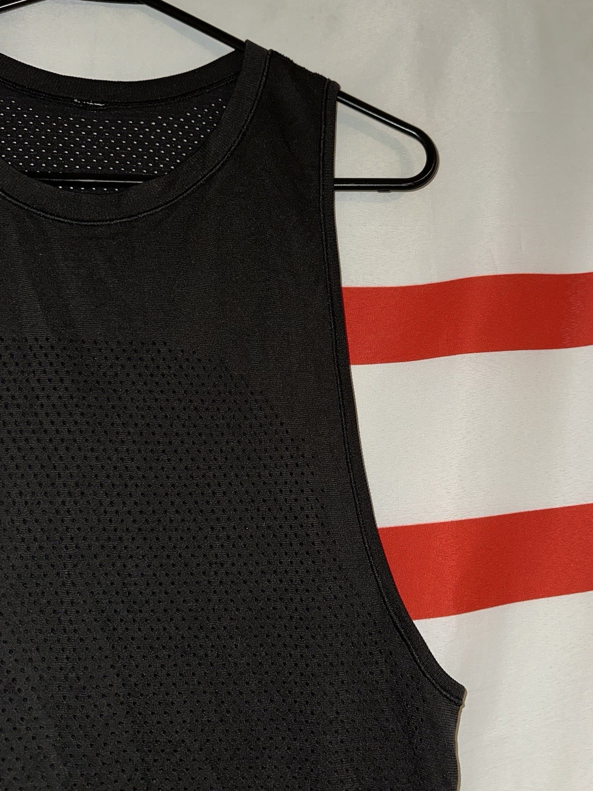 Lululemon Perforated Tank Top Womens 6 Black Athleisure Breathable Swiftly