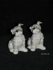 +# A002830_07 Goebel Archiv Muster Streuer Salz Pfeffer Hund Dog Terrier P211