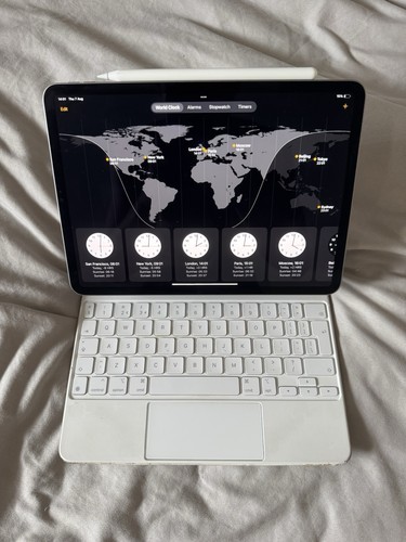 Ipad Pro 4th Gen M2 11 Inch With Apple Pencil 2nd Gen and Magic Keyboard - Picture 11 of 11