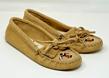 Minnetonka Thunderbird Beaded Suede Moccasins Size 6 Soft Leather Soles