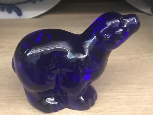 FENTON GLASS 1995 COBALT BLUE POLAR BEAR UNDECORATED